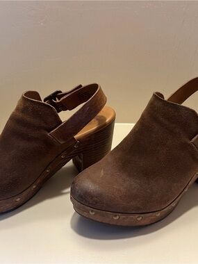 Kork-Ease Brown Suede Clog Mules